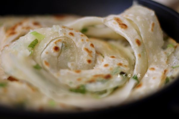 手撕饼的做法(手撕饼的做法及配方视频)-第1张图片