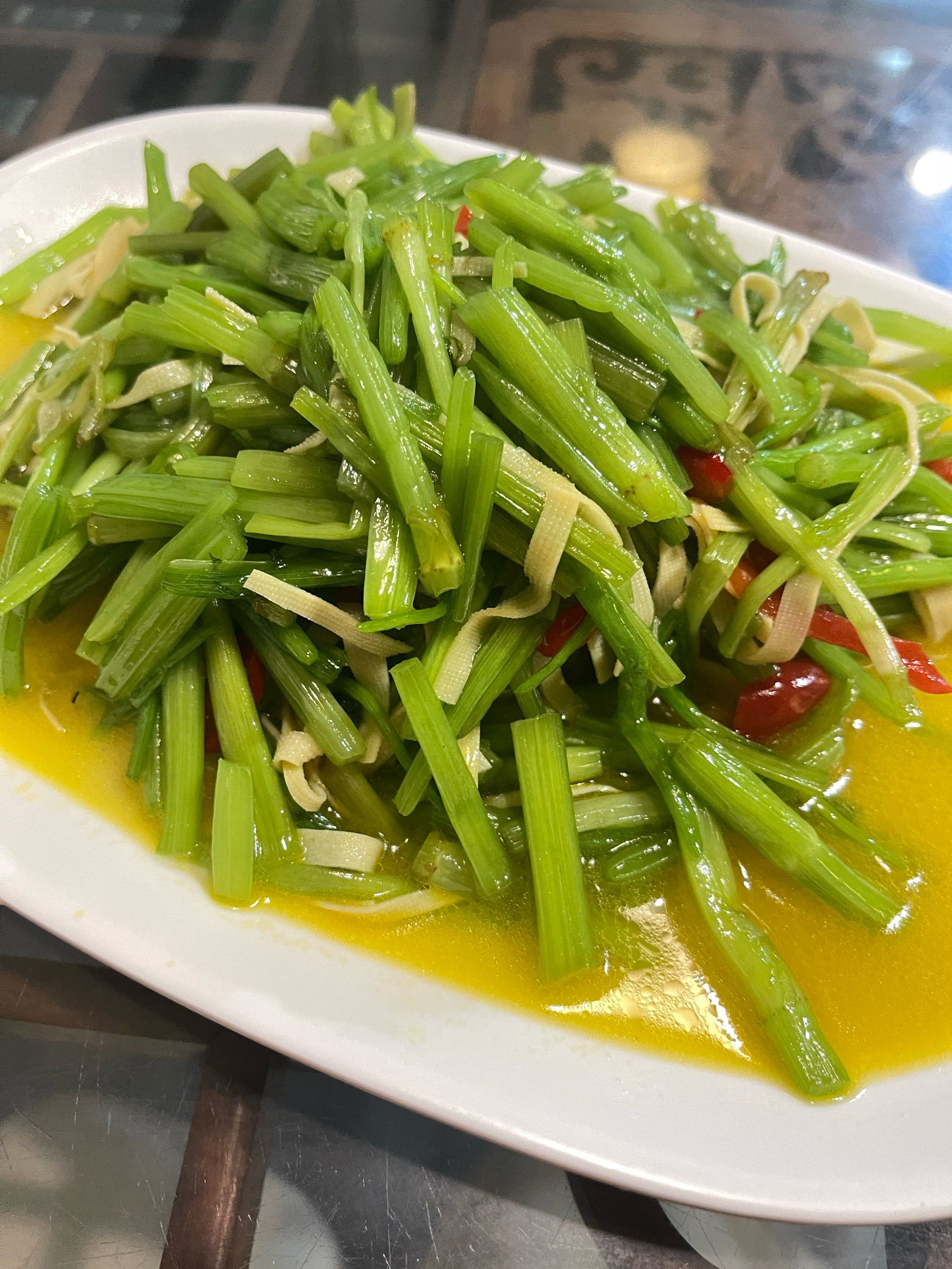 水芹菜的功效与作用/水芹菜的功效与作用图片 食用方法-第1张图片